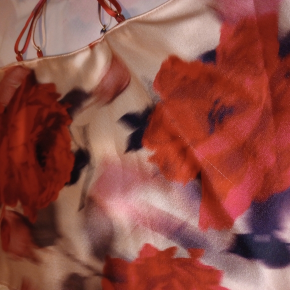 VICTORIA'S SECRET CAMI - Picture 7 of 16